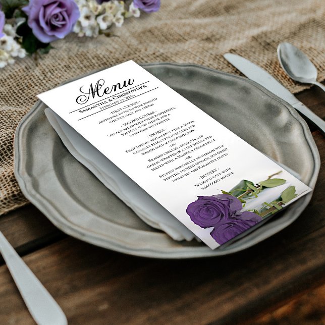 Elegant Amethyst Lila Rose Reflections Wedding Menükarte (In Situ on Plate)