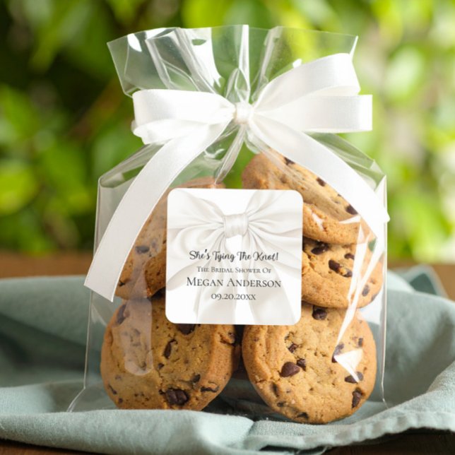 Elegant and Simple Bow Theme Wedding Shower Quadratischer Aufkleber (Von Creator hochgeladen)