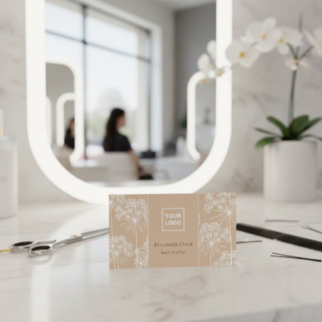 Elegant Beige Botanical Hair Stylist  Visitenkarte (Von Creator hochgeladen)