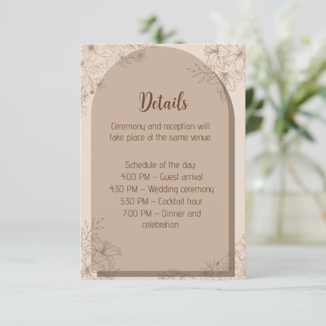 Elegant Beige Floral Wedding Begleitkarte (Stehend Vorderseite)