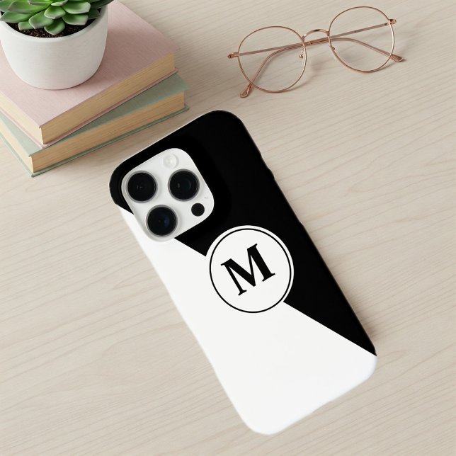 Elegant Black and White Monogram iPhone Case (Von Creator hochgeladen)