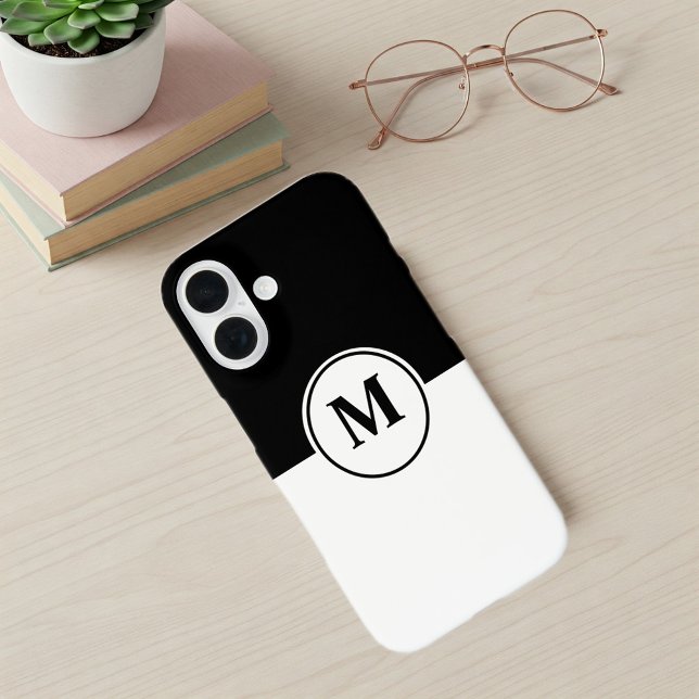 Elegant Black and White Monogram iPhone Case (Von Creator hochgeladen)