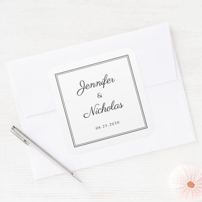 Elegant  Black And White Script Wedding Quadratischer Aufkleber (Umschlag)