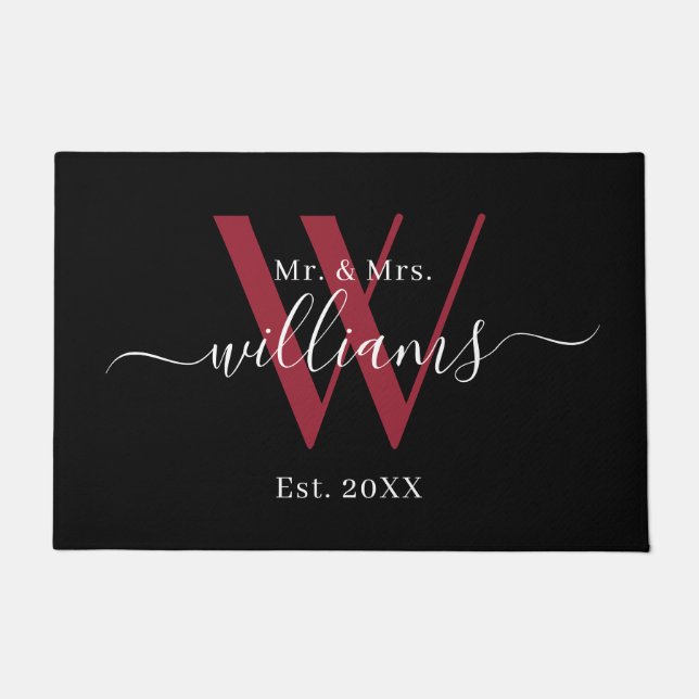 Elegant Black Burgundy Mr. and Mrs. Monogram Name Fußmatte (Vorderseite)