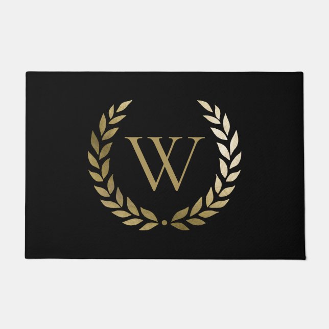 Elegant Black Gold Laruel Wreath Monogram Fußmatte (Vorderseite)