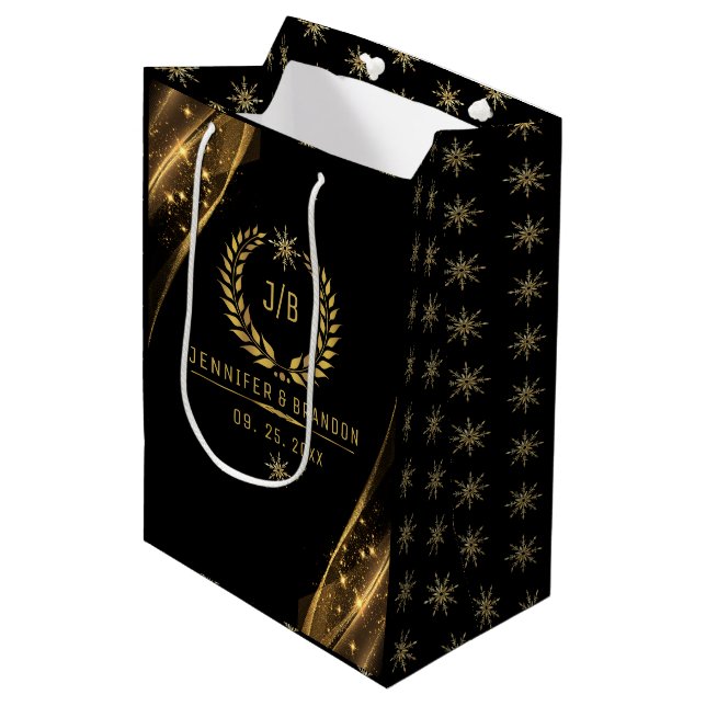Elegant Black Gold Laurel Treat Festive Design Mittlere Geschenktüte (Vorderseite Schrägansicht)