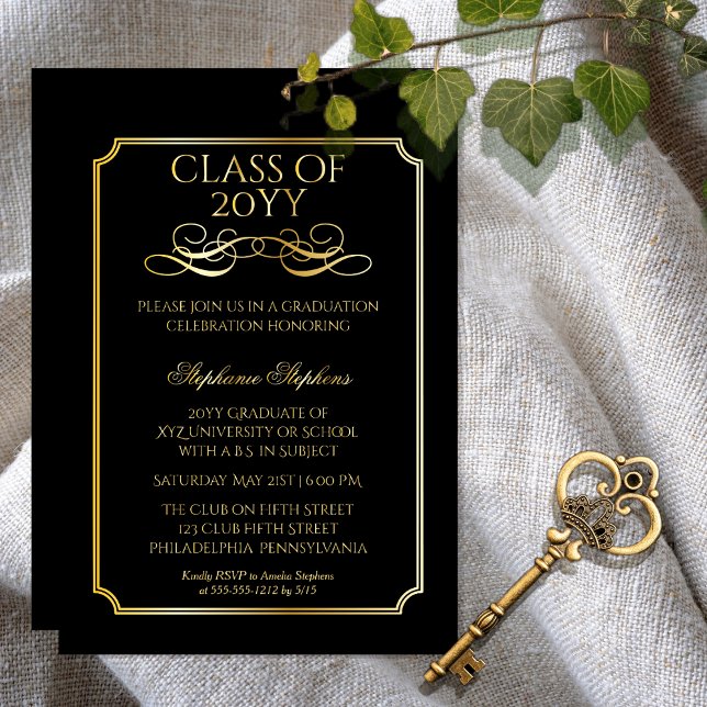 Elegant Black | Gold University Graduation Party Folieneinladung (Elegant Black College or University Graduation Announcement and Party Gold Foil Invitation)