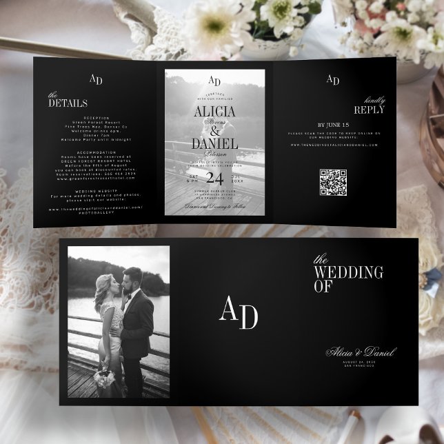 Elegant black wedding photo RSVP QR all in one Dreifach Gefaltete Einladung (Von Creator hochgeladen)
