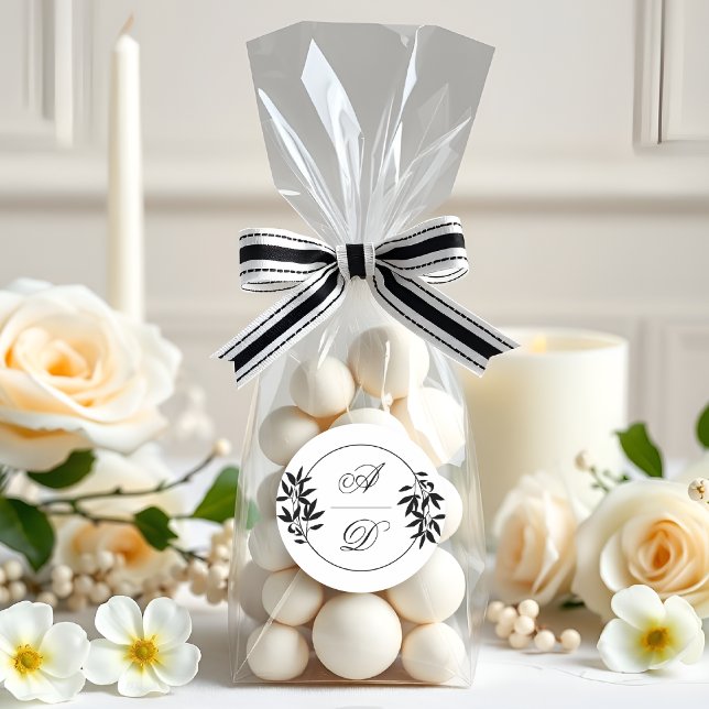 Elegant black, white branch and initials wedding runder aufkleber (Von Creator hochgeladen)