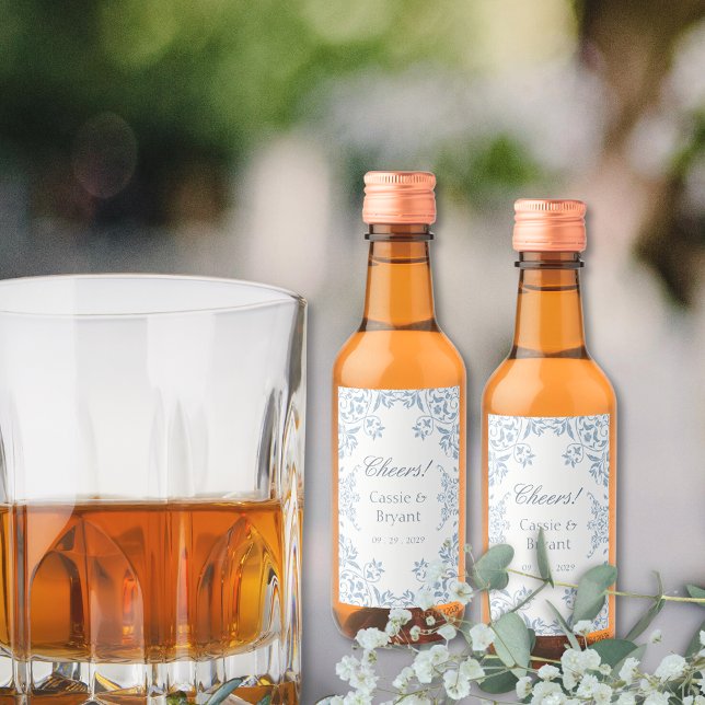 Elegant Blau und Weiß Cheers Stilvolle Hochzeit Weinetikett (vintage elegant blue and white wedding liquor bottle labels for mini cocktails for bachelor party)