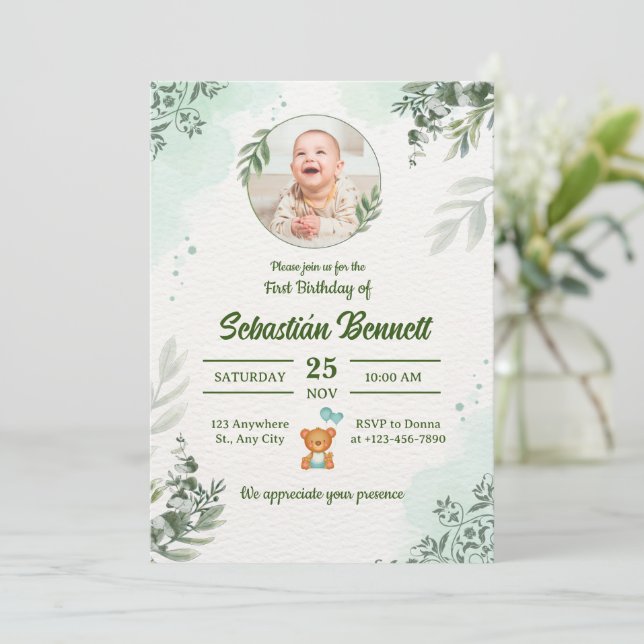 Elegant Blue Baby Boy First Birthday Custom Photo  Einladung (Stehend Vorderseite)