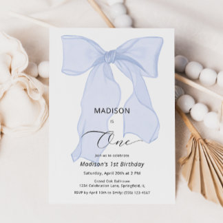 Elegant Blue Bow First Birthday Einladung