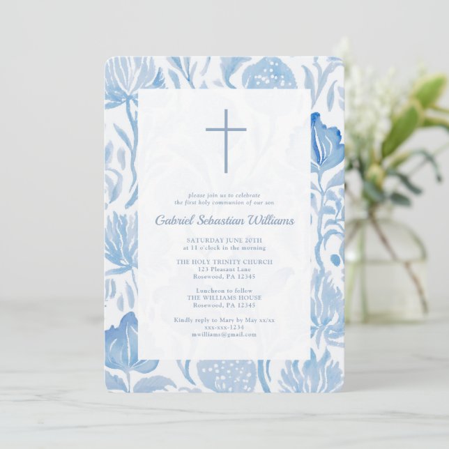 Elegant Blue Boy First Holy Communion Einladung (Stehend Vorderseite)
