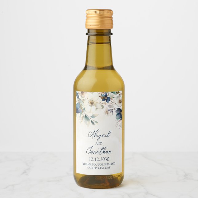 Elegant Blue Floral Winter Wedding Wine Label Weinetikett (Vorderseite)