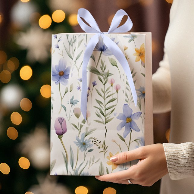 Elegant Blue Purple Watercolor Wildflower  Mittlere Geschenktüte (Von Creator hochgeladen)