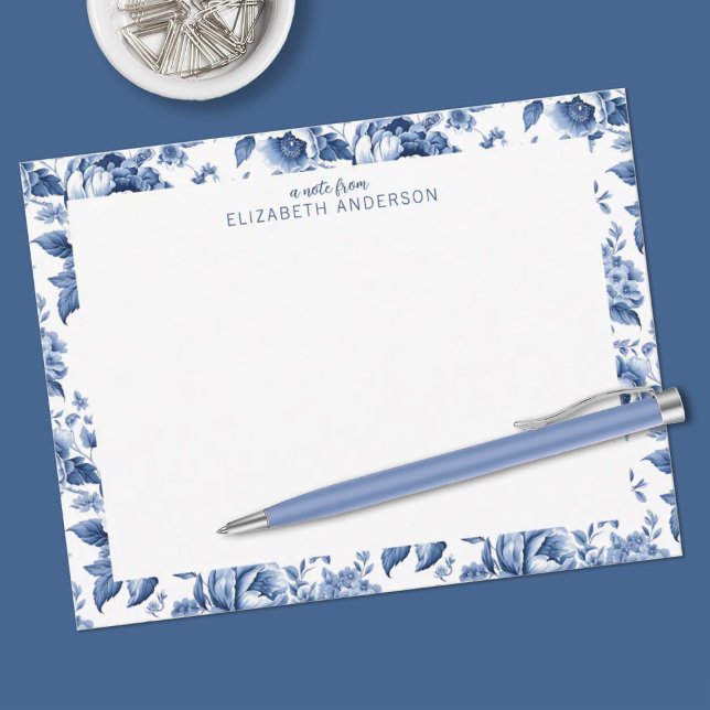 Elegant Blue White Vintage Rose Floral Mitteilungskarte (A pretty vintage blue and white floral pattern note card. Personalize it with your name.)