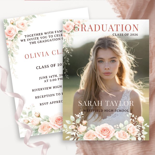 Elegant Blush Floral Graduation Photo Einladung (Von Creator hochgeladen)
