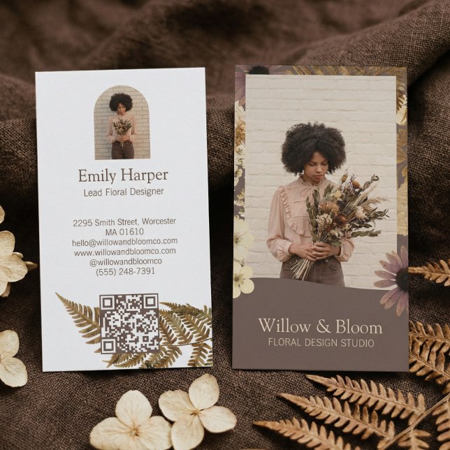 Elegant Boho Botanical Wildflower Floral Photo QR Visitenkarte (Elegant Boho Botanical Wildflower Floral Photo QR Business Card)