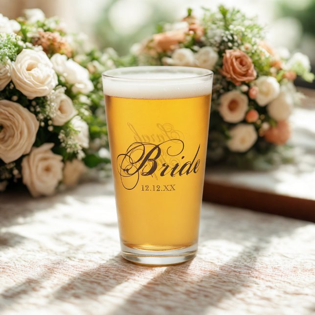 Elegant Bride Script Personalisiert Wedding Glass Glas (Elegant glass for the Bride. )