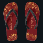 Elegant Bridesmaid Deep Burgundy & Gold Floral Flip Flops<br><div class="desc">Diese eleganten Flip-Flops aus Deep Burgundy und Gold mit Blumenmuster haben einen dunkelburgundischen Hintergrund, der mit einem faszinierenden goldenen Blumenmuster und einer anpassbaren modernen Typografie geschmückt ist. Die Kombination aus dem reichen Bordeaux und dem schimmernden Gold schaffen eine elegante und luxuriöse Ästhetik. Es ist ein schönes Geschenk für Ihr Brautparty....</div>