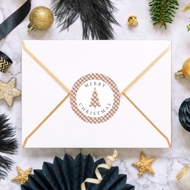 Elegant Brown Gingham Plaid Pine Merry Christmas Runder Aufkleber (Von Creator hochgeladen)