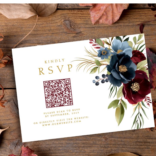 Elegant Burgundy Floral Bloom QR Code Hochzeit RSV RSVP Karte (Von Creator hochgeladen)