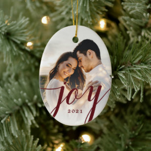 Elegant Burgundy Joy Script Foto Weihnachten Keramik Ornament