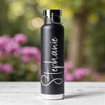 Elegant Calligraphy Script Personalized Name Trinkflasche<br><div class="desc">Elegant Calligraphy Script Personalized Name Water Bottle features your custom name in elegant calligraphy script. Perfect as personalized gifts for family and friends for Christmas and birthdays or as favors for weddings and events. Add a personalized touch to custom corporate gifts and more. Designed by ©2025 Evco Studio www.zazzle.com/store/evcostudio</div>
