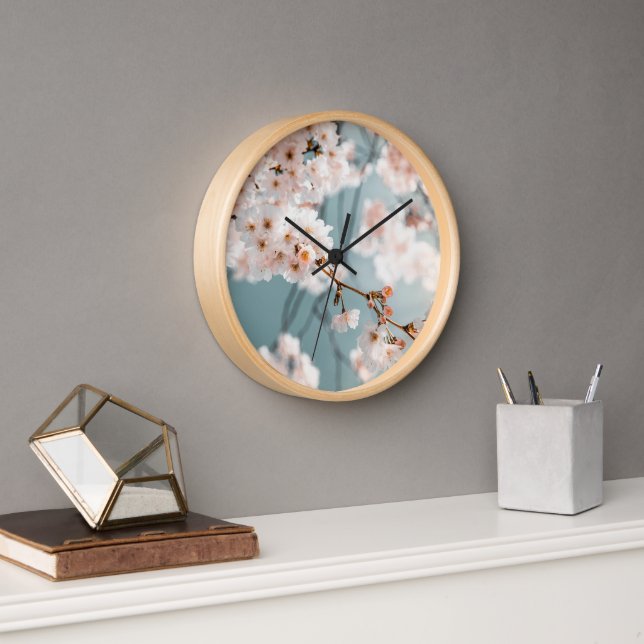 Elegant Cherry Blossom Wall Clock with Natural Woo Uhr (Büro)
