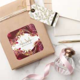 Elegant Cherry Red & Gold Monogram Script  Quadratischer Aufkleber