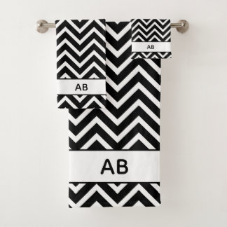 Elegant Chevron Pattern on Black White Monogrammed Badhandtuch Set