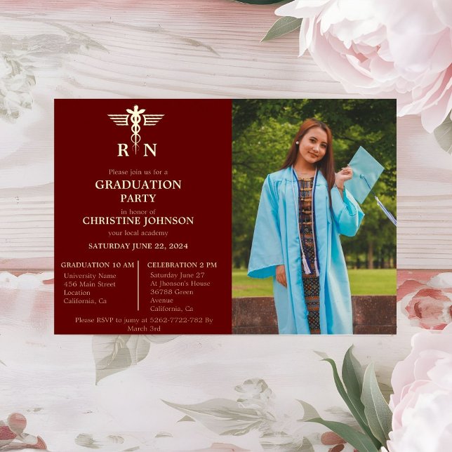 Elegant Chic Typografy Nurse Graduation Party Foi Folieneinladung (Von Creator hochgeladen)