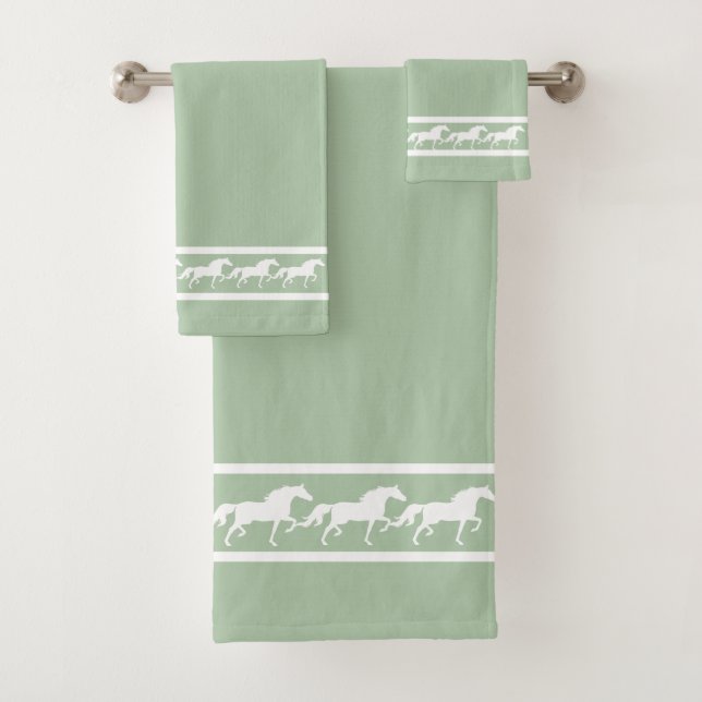 Elegant, Chic White Horses on Laurel Green Badhandtuch Set (Insitu)
