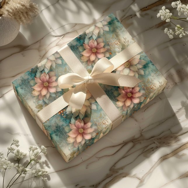 Elegant Christmas Peach and Sage Green Floral  Geschenkpapier (Von Creator hochgeladen)