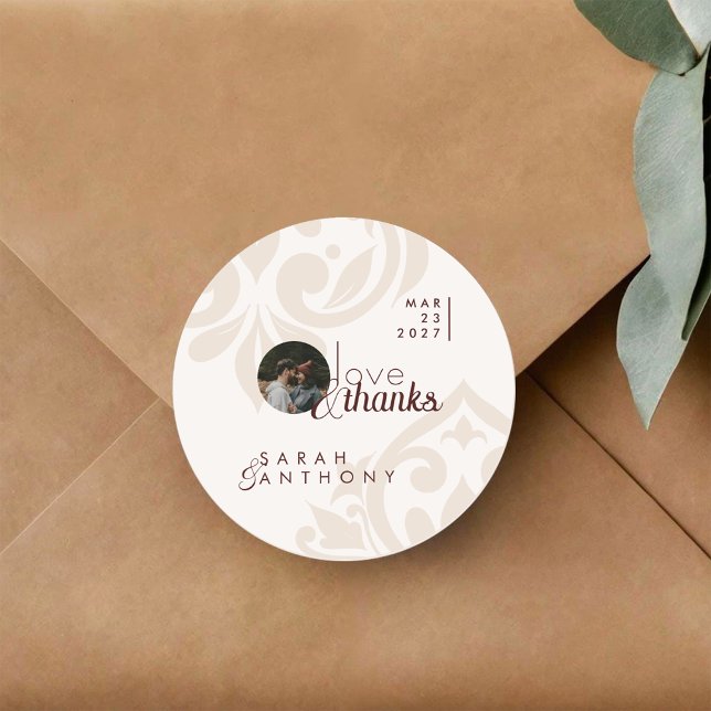 Elegant Classic Chic Burgundy Cream Photo Wedding Runder Aufkleber (Von Creator hochgeladen)