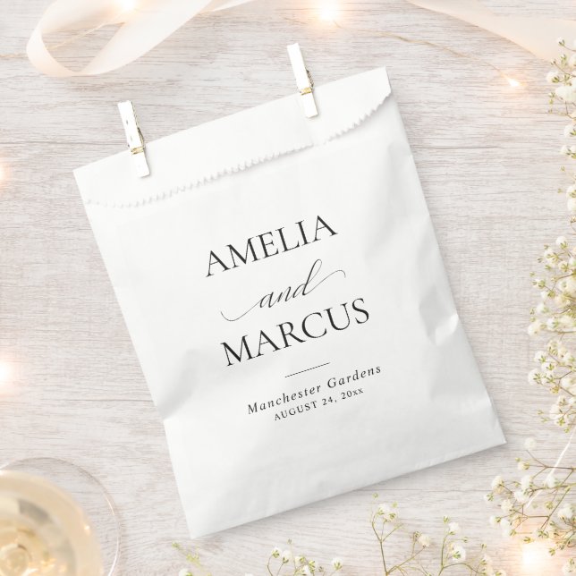 Elegant Classic Script Calligraphy Wedding Geschenktütchen (Ausgeschnitten)