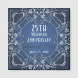 Elegant Classy Blue und Silver Wedding Jubiläum Magnet<br><div class="desc">Elegantes,  personalisiert silbernes Hochzeitjubiläum-Magnet-Design mit einem eleganten silbernen Rahmen auf einem gradientenblauen Hintergrund. Der Text ist vollständig anpassbar.</div>