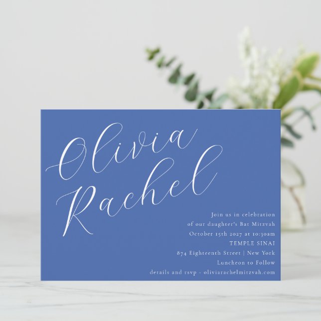 Elegant Cobalt Blue Script Minimal Bat Mitzvah Einladung (Stehend Vorderseite)