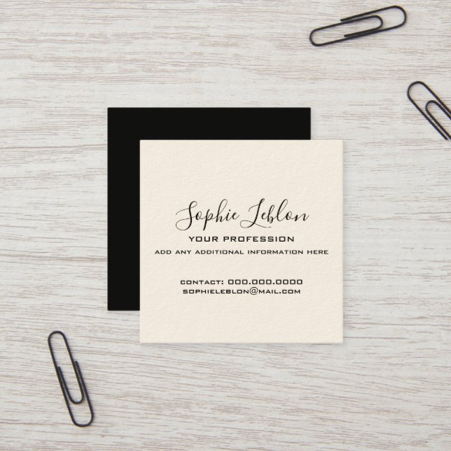 Elegant Cream and Black Card with Script Name Quadratische Visitenkarte (Vorderseite/Rückseite Beispiel)