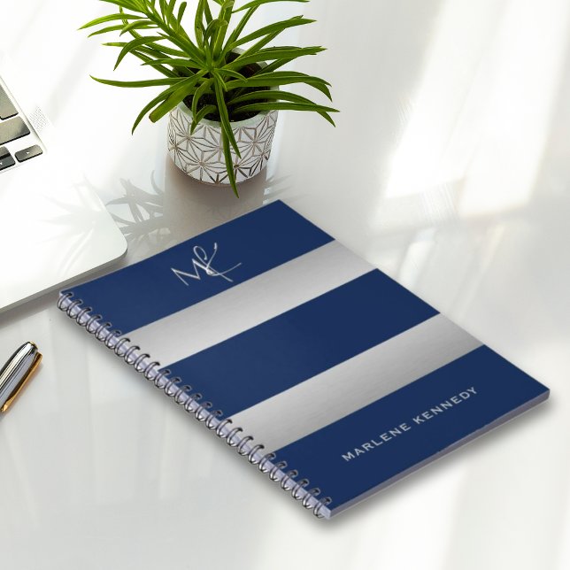 Elegant Custom Silver Monogram Navy Blue Notizblock (Von Creator hochgeladen)