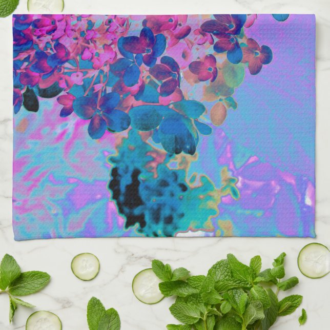 Elegant Dark Blue und Magenta Limelight Hydrangea Geschirrtuch (Gefaltet)