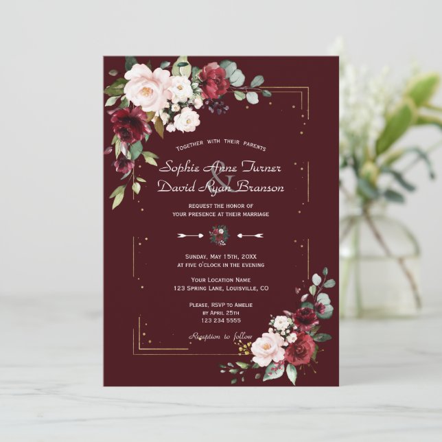 Elegant Deep Burgundy Blush Flowers Gold Wedding  Einladung (Stehend Vorderseite)
