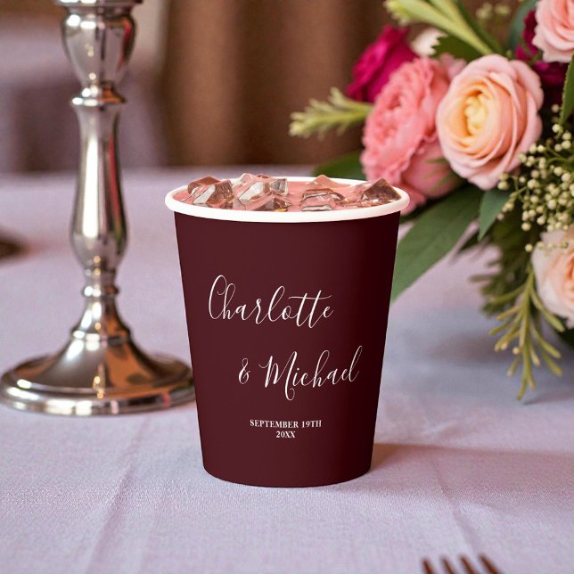 Elegant Deep Burgundy Script Minimalist Wedding Pappbecher (Von Creator hochgeladen)