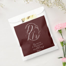 Elegant Delicate Floral Wedding Logo Deep Burgundy Geschenktütchen
