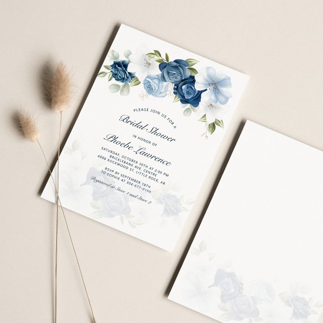 Elegant Dusty Blue Floral Bridal Dusche Einladung (Floral Dusty Blue Script Typography Wedding Invitation)