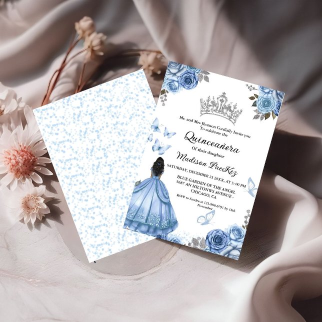 Elegant Dusty Blue Floral Butterfly Quinceanera Einladung (Von Creator hochgeladen)