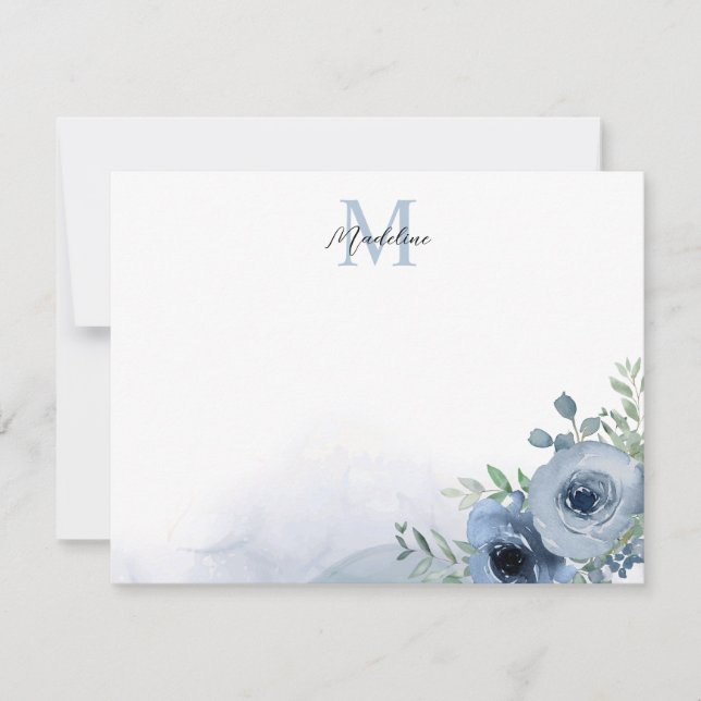 Elegant Dusty Blue Floral Eukalyptus Monogram Mitteilungskarte (Vorderseite)