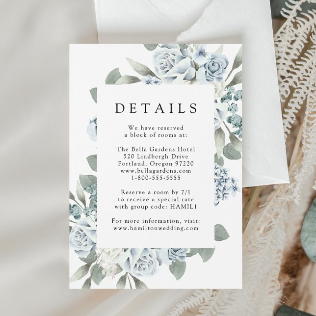 Elegant Dusty Blue Floral Wedding Details Begleitkarte (Von Creator hochgeladen)