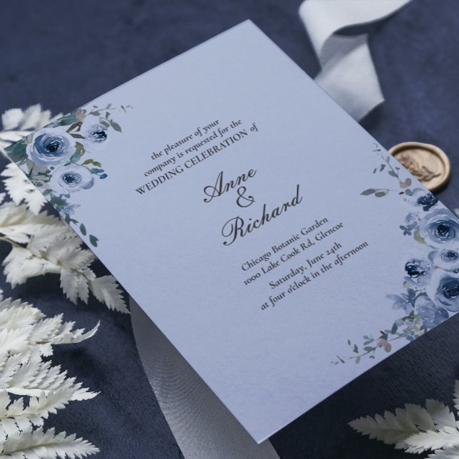 Elegant Dusty Blue Floral Wedding Einladung (Von Creator hochgeladen)