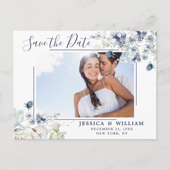 Elegant Dusty Blue Foliage Wedding Save the Date Ankündigungspostkarte (Vorderseite)